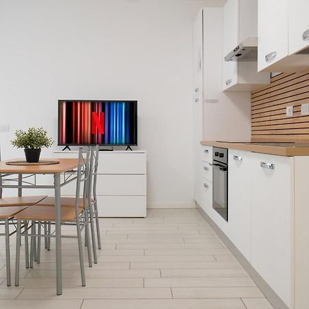 Casa Ideale Tim Appartmanti Moderni Vicina Al Centro Lecco Εξωτερικό φωτογραφία