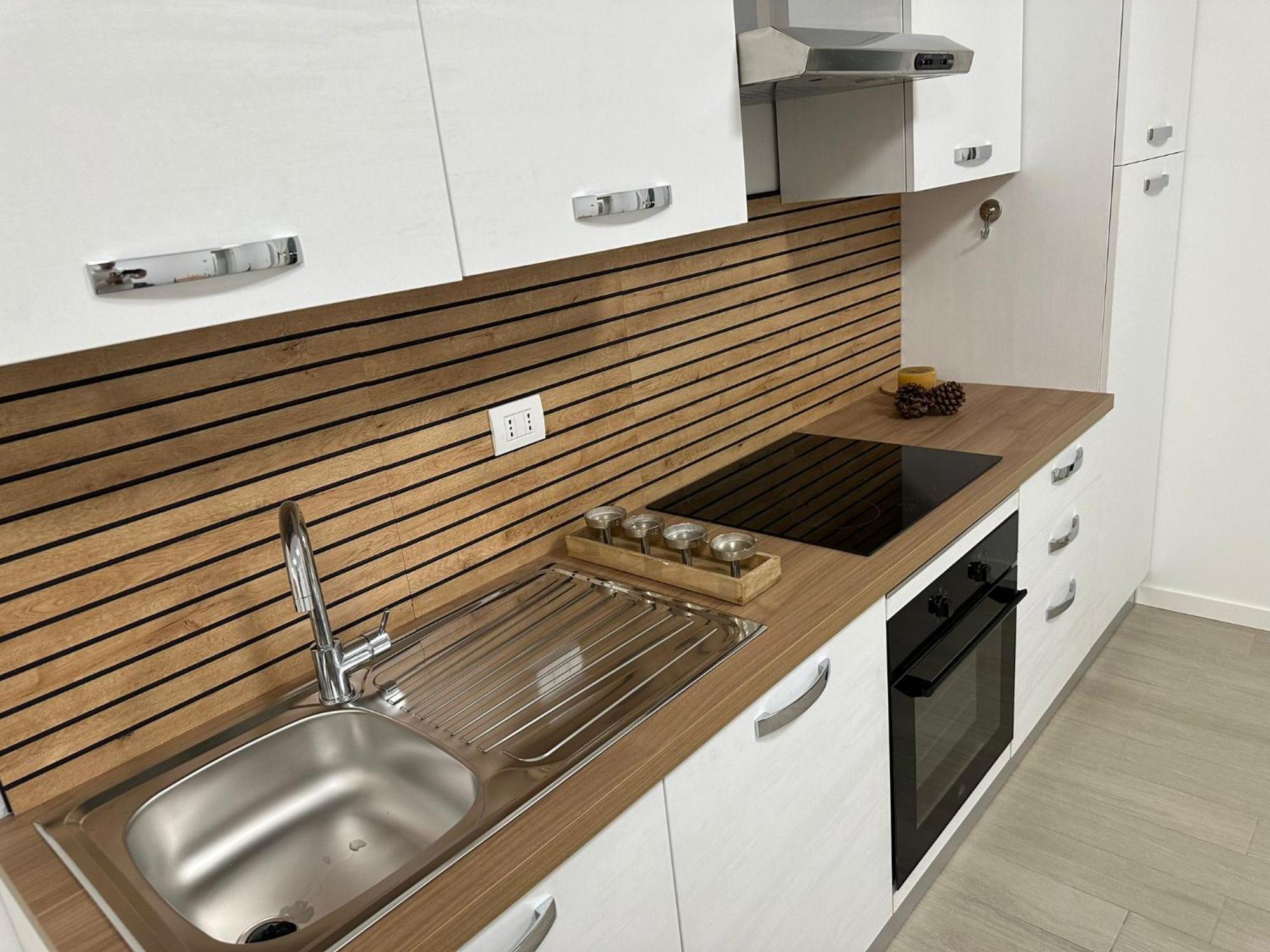 Casa Ideale Tim Appartmanti Moderni Vicina Al Centro Lecco Εξωτερικό φωτογραφία