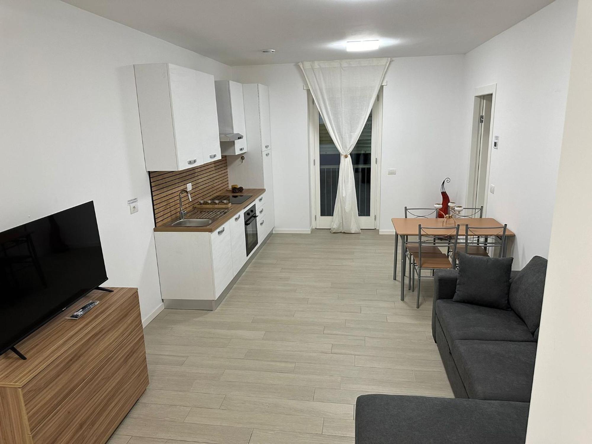Casa Ideale Tim Appartmanti Moderni Vicina Al Centro Lecco Εξωτερικό φωτογραφία