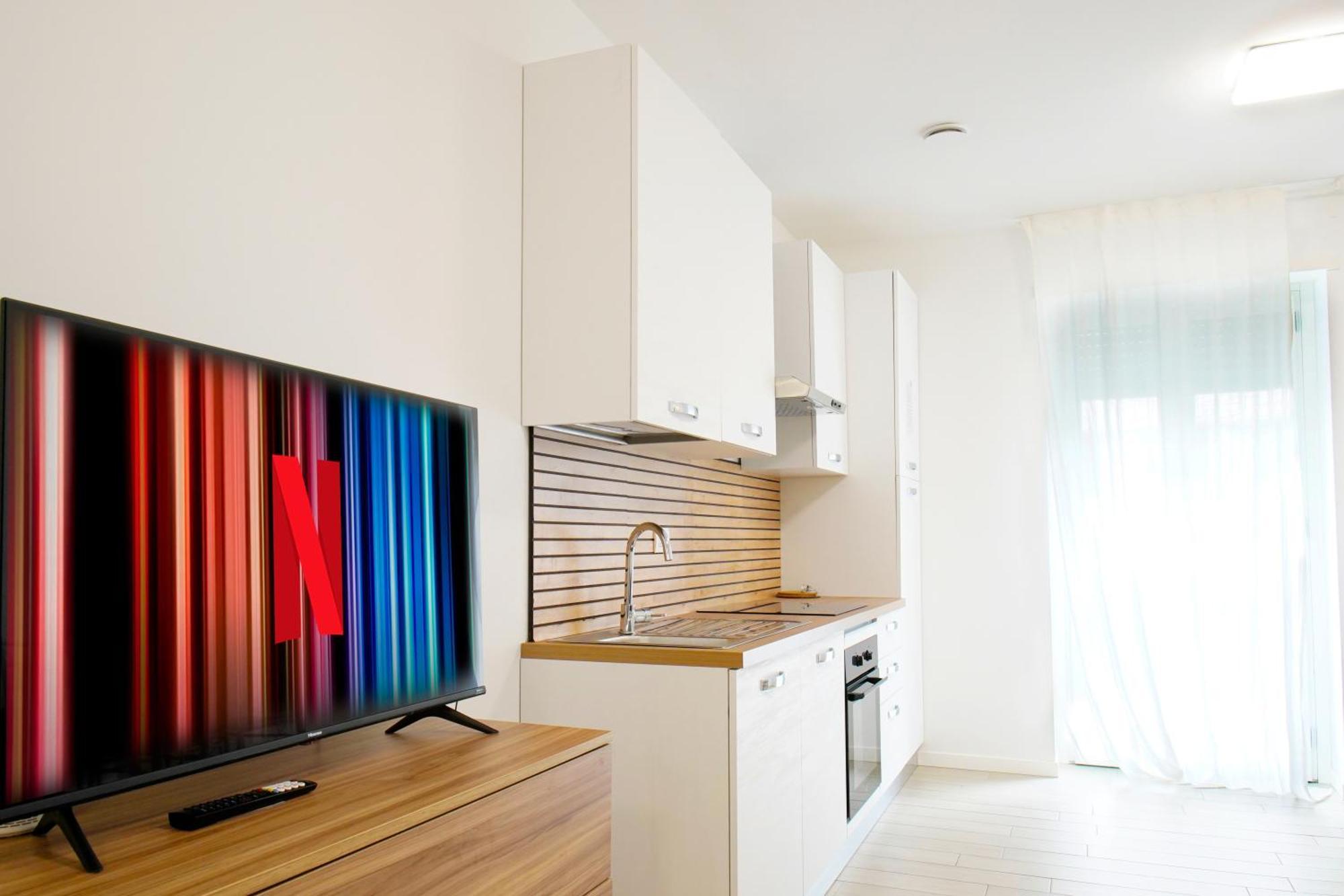 Casa Ideale Tim Appartmanti Moderni Vicina Al Centro Lecco Εξωτερικό φωτογραφία